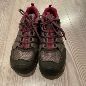 Keen hiking shoes